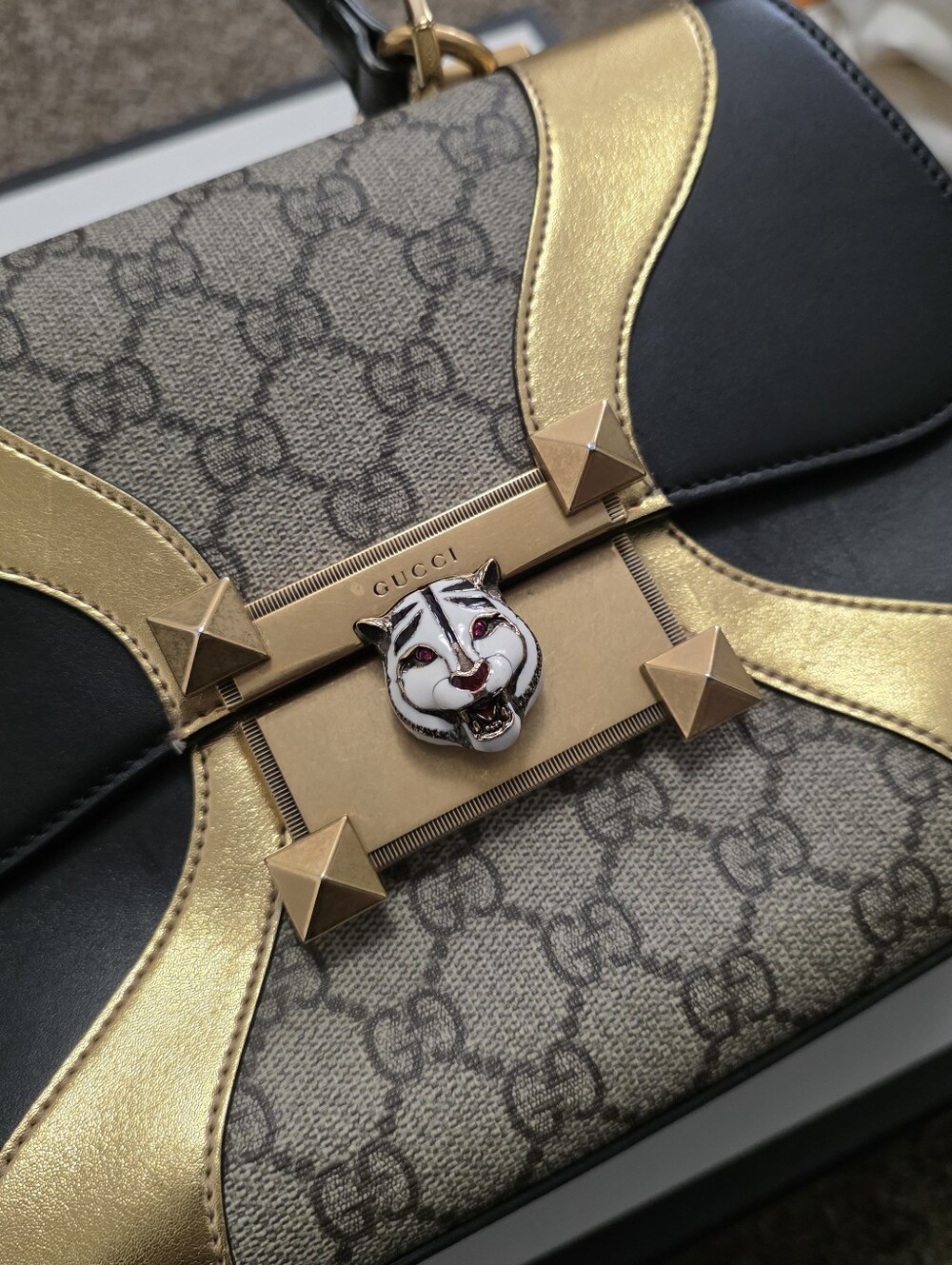 Gucci GG Supreme Osiride Small in Black - Picture 3 of 6